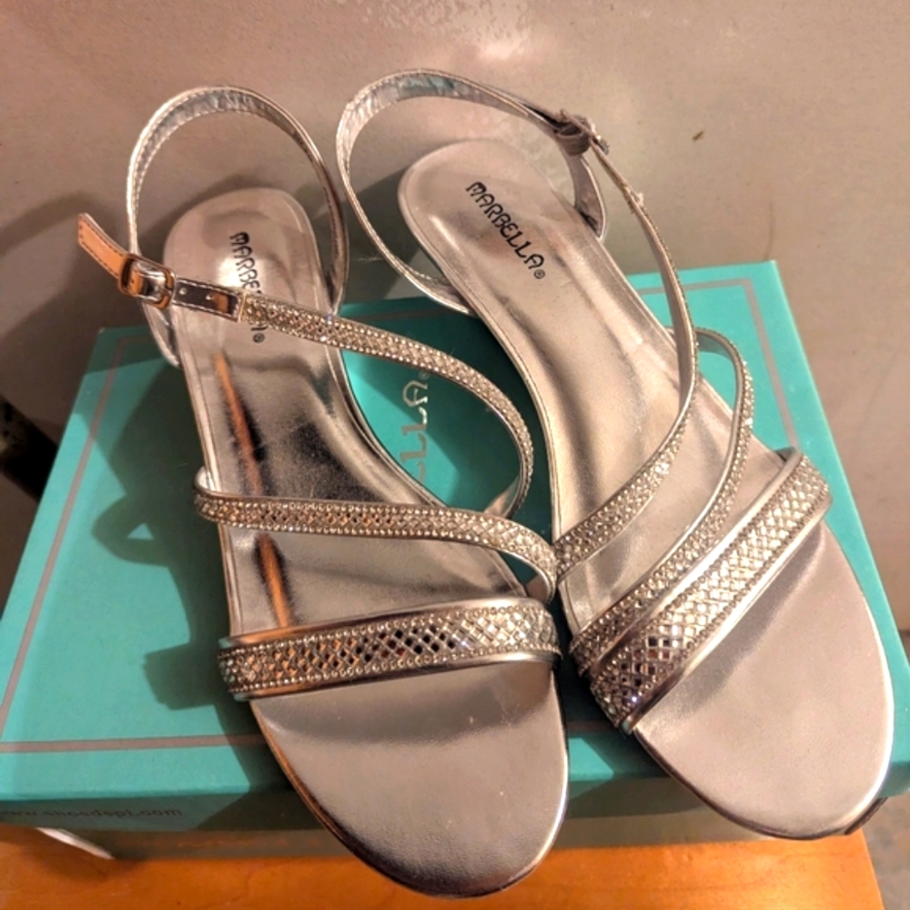 Marbella Alana - Silver Strappy Wedge Heels - size 8